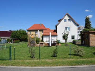 Häuser mit Grundstück